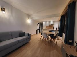 호텔 사진: Charmant appartement T2 à Ugine