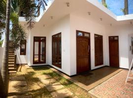 Trinco Waves, Hotel in Trincomalee