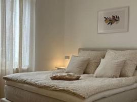 A picture of the hotel: Stilvolle Luxus City-Apartment