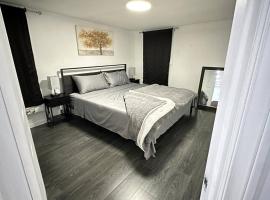 ホテル写真: 2 Bedroom Basement Suite in the heart of Laval