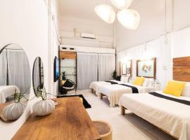 A picture of the hotel: Near One Nimman 1 Bedroom in TownHouse