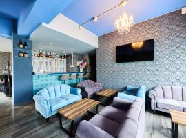 HOTEL CABANA Miyakojima, hótel í Miyako Island