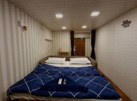 Foto do Hotel: SKY - Studio apartment at Pali