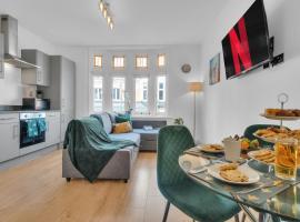 A picture of the hotel: homely - West London Apartments Putney