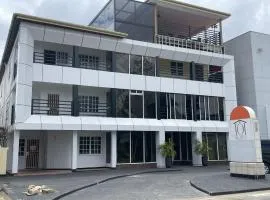 101 Suites, hotelli kohteessa Paramaribo