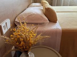 Hostal Barris, hotel in Pals