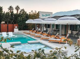 Ξενοδοχείο φωτογραφία: The Yucca Hotel Villa - Entire Buyout