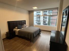 Hotel kuvat: Amplia Habitación Privada en Alojamiento Compartido por Plaza San Luis