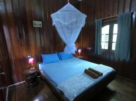 รูปภาพของโรงแรม: Ratanakiri Lakeside Homestay & Tours