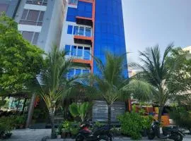 The Hive Beach, hotel in Male City