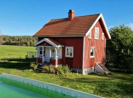 ホテル写真: Countryside cottage near Stromstad