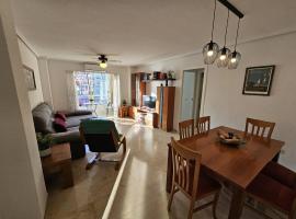 ホテル写真: Apartamento Cuatro Caminos Benidorm