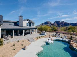 Hotelfotos: Majestic Mountain Mansion - Camelback Views!