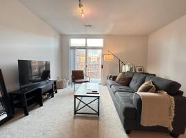 Hotel Foto: Flexhome Third Ward 1BR J2 with Gym and Balcony - READ INFO
