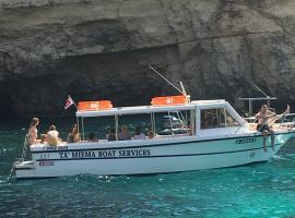 מלון צילום: Comino Gozo Private Boat Trips Charters