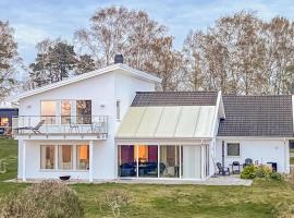 Hotel kuvat: Beautiful Home In Nybrostrand With 3 Bedrooms And Wifi