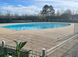 Hotel Photo: Appart 41 Montbéliard: calme et cosy + piscine