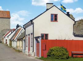 Fotos de Hotel: 4 Bedroom Stunning Home In Visby