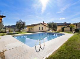 Хотел снимка: Countryside Home Figline with Pool & Gym - Happy Rentals