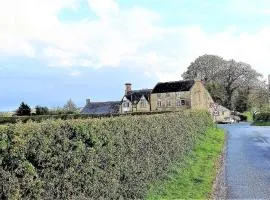 Cotswold Merrymouth Inn