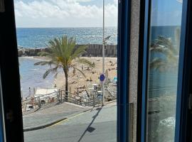 Hotel fotografie: Chalé Henrique - Beachfront apartments at Calheta Beach