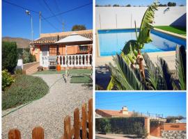 Fotos de Hotel: 2 bed cottage Lorca many hiking & cycling trails