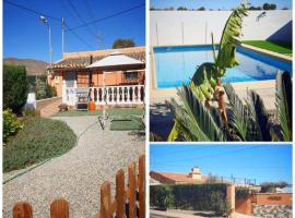 Hotel foto: 2 bed cottage Lorca many hiking & cycling trails