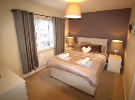 Hotel Photo: Rowlands Gill - 3 Bedroom House - Fully Refurbished Throughout - New Kitchen & Bathroom - High Standard Throughout