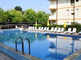 ホテル写真: DB Residence con Piscina-Carraro Immobiliare Jesolo-Family Apartments