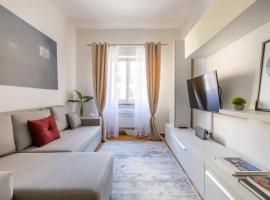 होटल की एक तस्वीर: Charming suite with view in the heart of Rome