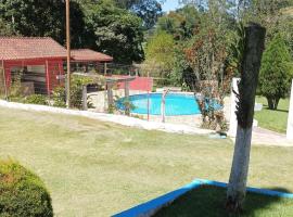 ホテル写真: Chácara, 3 suítes, piscina, lago, wi-fi 250 mbps