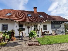 Фотография гостиницы: Ferienwohnung am Lutherweg 1521