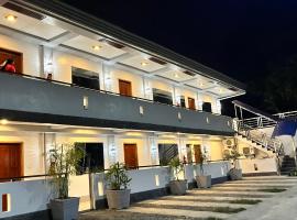 RRJJ's TRANSIENT - A minute walk away from the beach, hotel in Caba