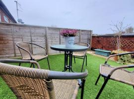 Hotel Photo: Cheadle Rooftop Apartment by Daley Stays - Sleep 6