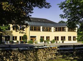 A picture of the hotel: Landhotel Hallnberg