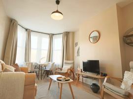 Ξενοδοχείο φωτογραφία: Chic and cosy Two bedroom flat in Cheltenham road