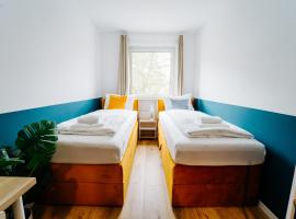 A picture of the hotel: Jenapartments for7 Boxspring & Smart TV & Waschmaschine