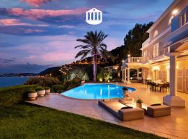 Hotel Photo: Villa Monaco - Luxury Living with Bentley, Staff and Heated Pool