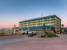 Promenade Inn & Suites Oceanfront, hotel in Seaside