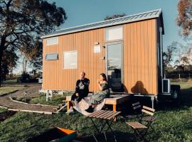 รูปภาพของโรงแรม: Odyssean Tiny House