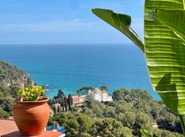 LA CASA BLUE , Mediterranean Boutique-Villa in Santa Cristina Beach, hotel en Blanes