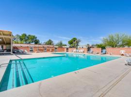 Hotel foto: Charming Green Valley Townhome with Community Pool!