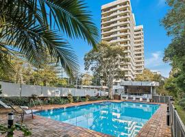 Pacific Towers Beach Resort, ξενοδοχείο σε Κοφς Χάρμπορ