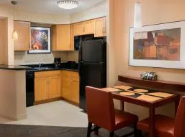 Residence Inn by Marriott Toronto Downtown / Entertainment District