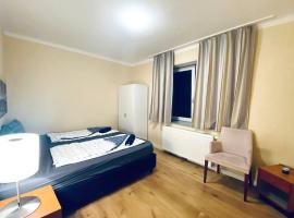 A picture of the hotel: Triple Room in Floridsdorf Area