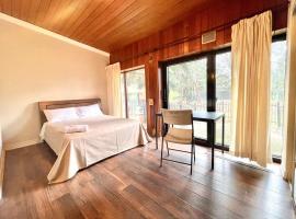 호텔 사진: vihome-one Queen bedroom near Bayview Village
