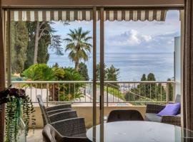 Fotos de Hotel: 2PERS terrasse vue mer piscine