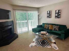 Hotel Foto: *NEW* Cozy & Luxe 2Bed Apt w/ patio and work space