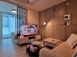 होटल की एक तस्वीर: Ville apartment Sunneung Station&Coex free wifi
