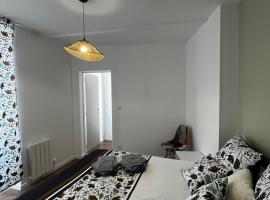 Hotel Photo: La maison castelpontine T3